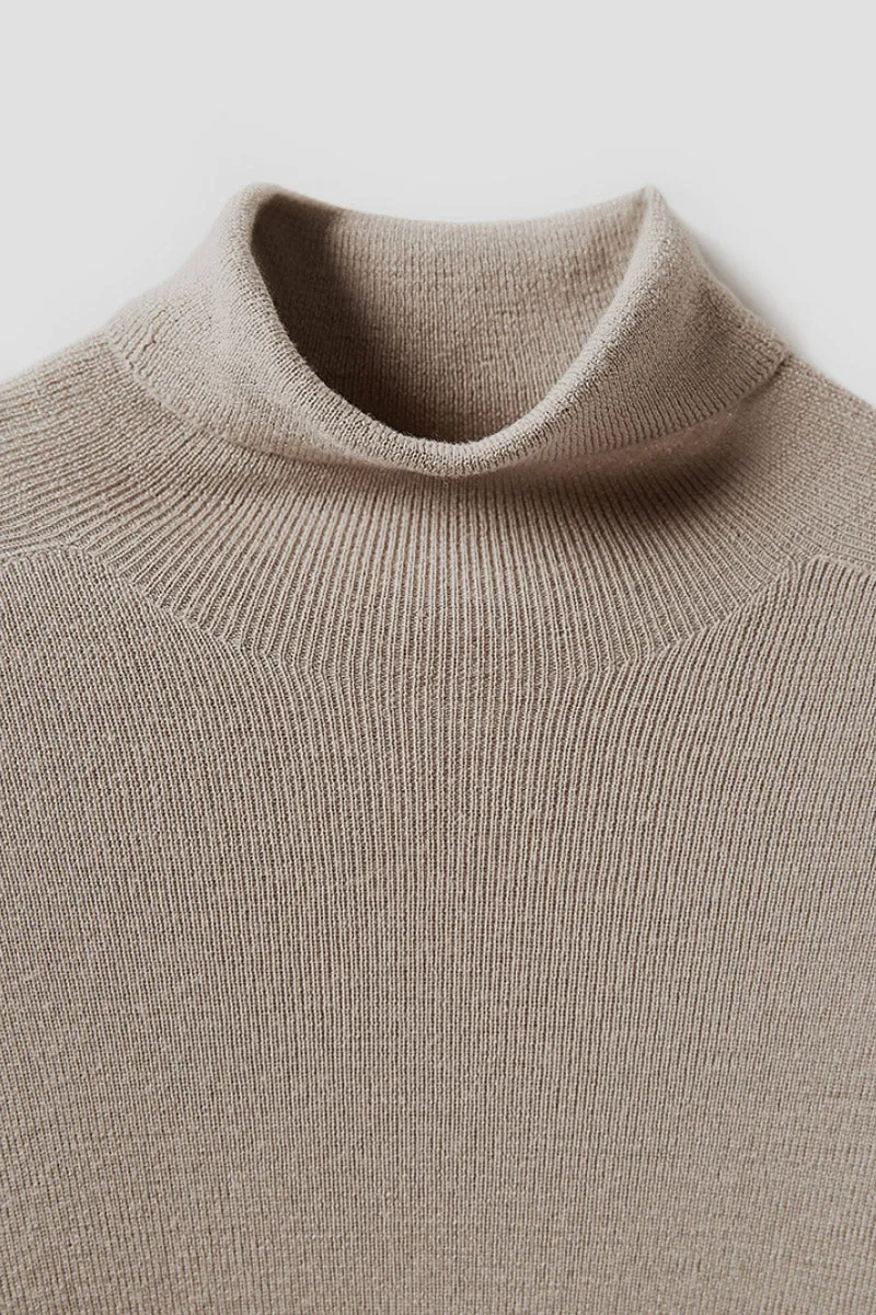 100 Wool Seamless Knitted Turtleneck Sweater