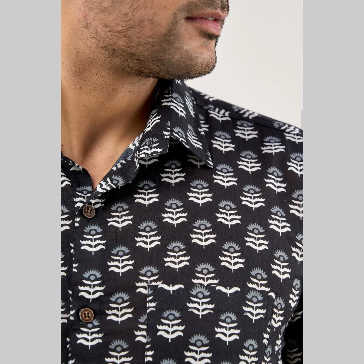 Men Black Regular Fit Cotton Floral Casual Shirt