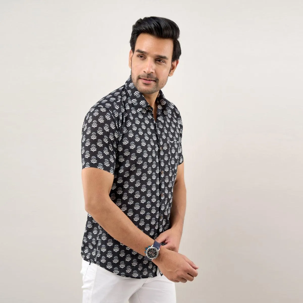 Men Black Regular Fit Cotton Floral Casual Shirt