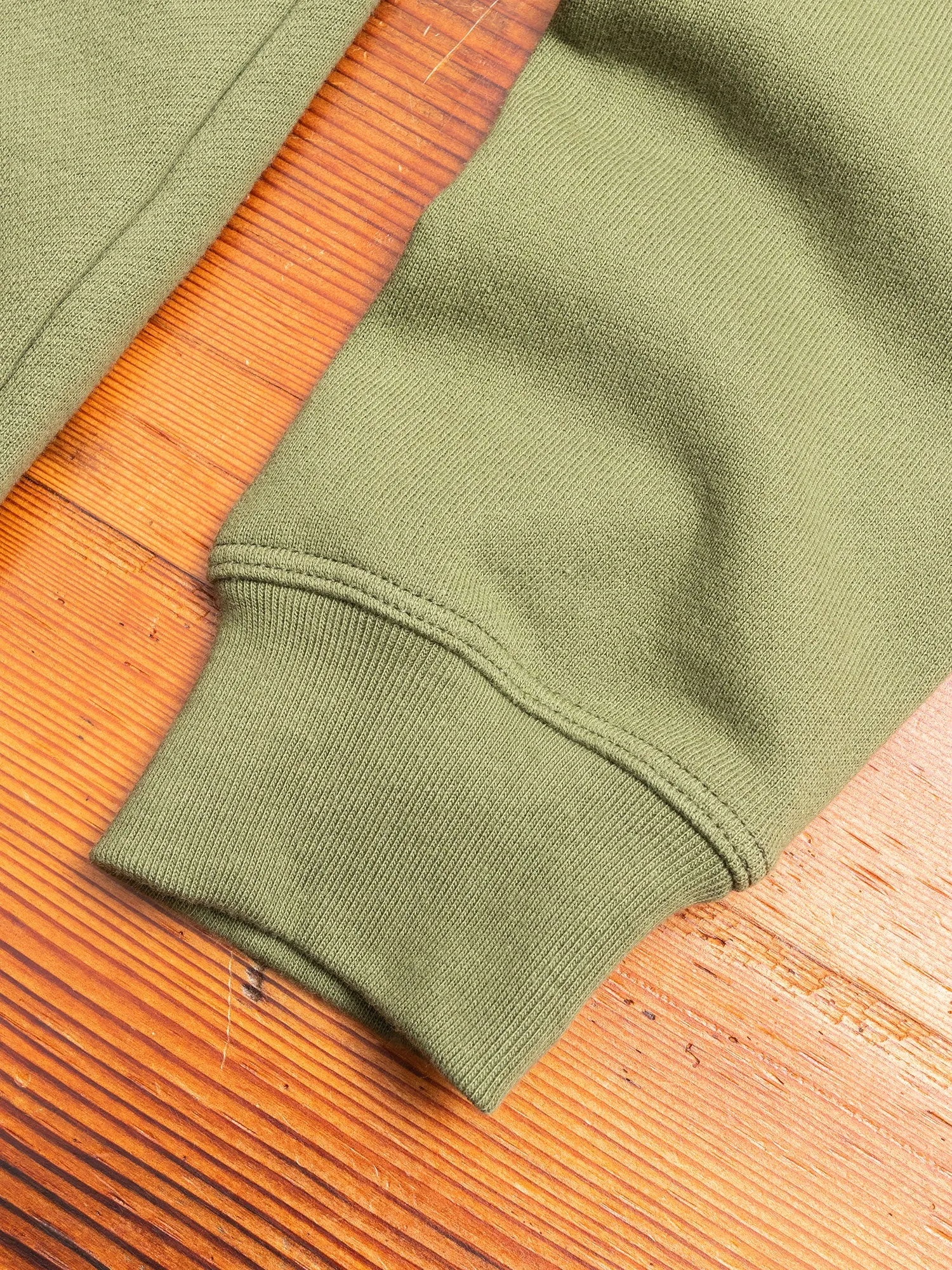 Oversized Crewneck Pullover in Moss
