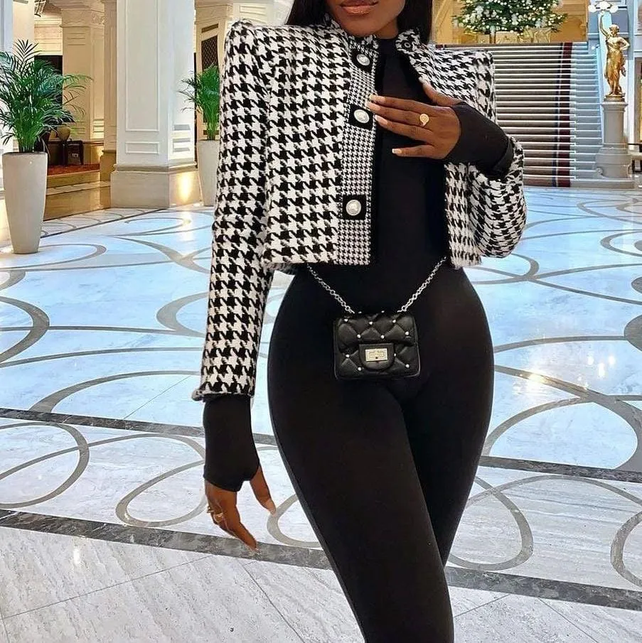 Parisian style short blazer